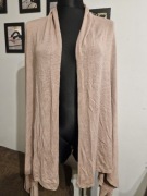 Narzutka marki Oysho