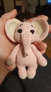 Słonik - breloczek szydełkowy