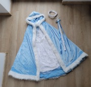 Śnieżynka 134/140 peleryna sukienka opaska różdżka przebranie bal karnawał