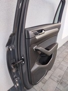 Drzwi prawy tył passat b8 kombi uszkodzone