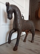 Perski konik, XVIII/XIX w. Drewno, mosiądz, ceramika + GRATIS!