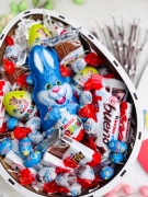 Jajko Kinder Niespodzianka XXL. Zestaw prezentowy na wielkanoc
