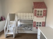 ŁÓŻKO DOMEK Dreams Bed biało-różowe + 2 materace