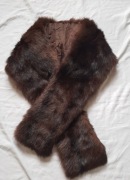 Piękna etola brązowa kołnierz futrzany 