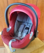 Fotelik samochodowy firmy Cybex model Aton Q Plus 