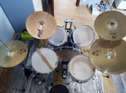 Mam na sprzedaż perkusję Basix 