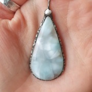 Amulet wisior z larimarem rękodzieło larimar