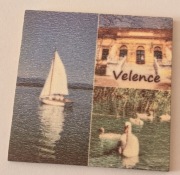 Magnes na lodówkę drewniany VELENCE Węgry Hungary (1K).