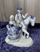 Figurka porcelanowa pary z koniem