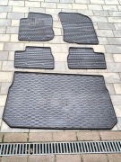 Sprzedam używane gumowe dywaniki Peugeot 2008