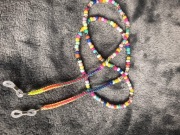 Łańcuszek do okularów z koralikami i makrama