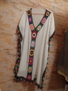 (42/XL) Bogato zdobiona narzutka plażowa z frędzlami, NOWE 