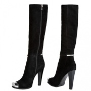 Kozaki zamszowe srebrny czubek r. 38 wzór CK