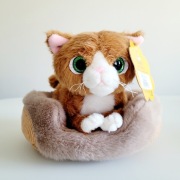 Pluszowy kotek na poduszce, maskotka – brązowa, NOWA