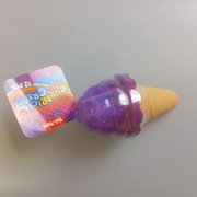 Laleczka z akcesoriami w lodzie Fioletowy