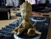 Baby groot - figurka kolekcjonerska