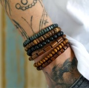 Zestaw 6 drewnianych bransoletek męskich