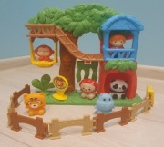 One Two Fun Zestaw zoo z drzewkiem