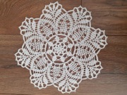 SERWETKA WYKONANA  NA SZYDEŁKU śr. 23 cm  (1)