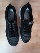 Buty robocze z noskiem metalowym.