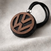 AromaRide – Drewniana baza zapachowa do samochodu