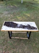 Stolik kawowy z żywicy 