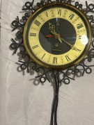 Zegar ścienny Jantar CCCP – złoto-czarny, retro design