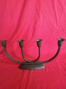 Metalowy stary świecznik