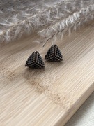 Kolczyki z japońskich koralików.