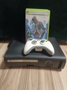 Xbox 360 z padem i grami 