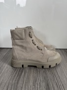 Beżowe botki Geox D Vilde D36UAB rozmiar 41 skóra i zamsz Vilde