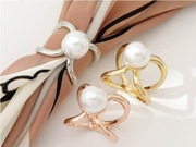 Broszka - klamra - z perełą srebrna