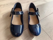 Buty lakierki - granatowe w kolorze grantowym rozmiar 35