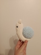 Biało niebieski ślimak pluszowy 