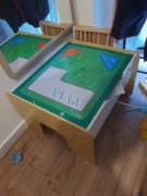 KinderKraft stolik dziecięcy, mata lego