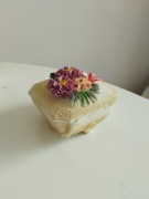 Szkatułka biskwit kwiaty