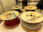 Kable przewody na szpulach drewninych