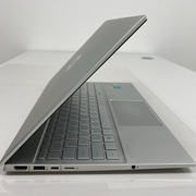 HP Pavilion 15 ; procesor i5 ; 8 GB RAM ; SSD 512 