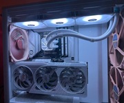 Komputer MSI Project Zero RX 9070 XT RYZEN 7 7800X3D KINGSTON FURY 32GB