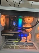 KOMPUTER GAIMING GeForce RTX 5080 , AMD Ryzen 7 9800X3D,Lexar 2TB, 32 GB