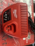 Ładowarka Milwaukee C12C