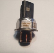 CZUJNIK CISNIENIA PALIWA W LISTWIE RENAULT OPEL 2,3 DCI BITURBO  175217543R