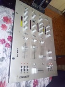 Reloop RMX 30 mixer(opis)