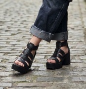 Sandały rzymianki VAGABOND skóra naturalna, r. 37, platforma