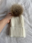 Czapka zimowa z naturalnym pomponem 