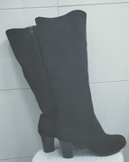 Czarne kozaki z elastyczną cholewką 39 