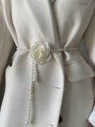 Pasek perłowy biały ślubny elegancki z kwiatem róży nowy 100 cm