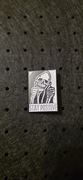 Pin metalowy przypinka z pozytywnym Kościotrupem