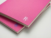 Notes B5: różowy z układem w kropki, dwustronny, miękka oprawa