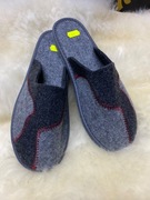 Filcowe kapcie na filcowej podeszwie 